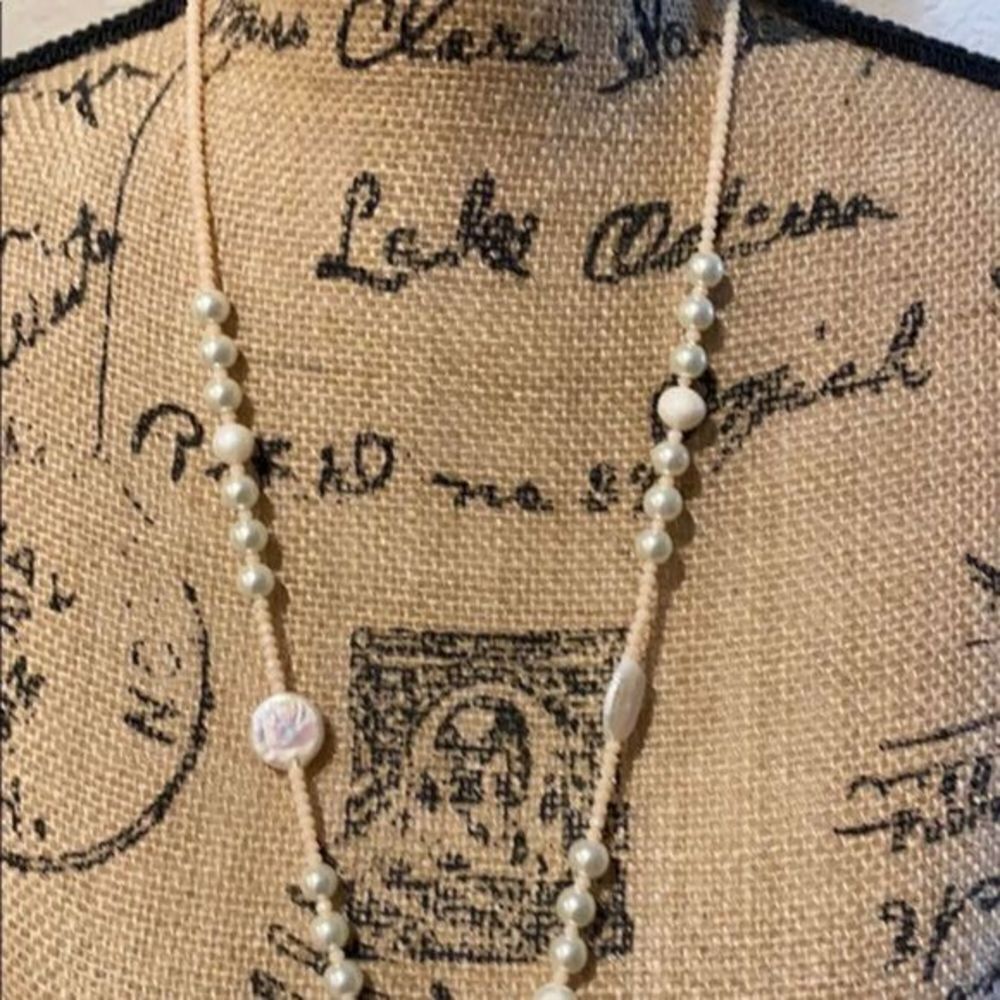 Nwt Pearl Drop Necklace Light Pink - Picture 3 of 8